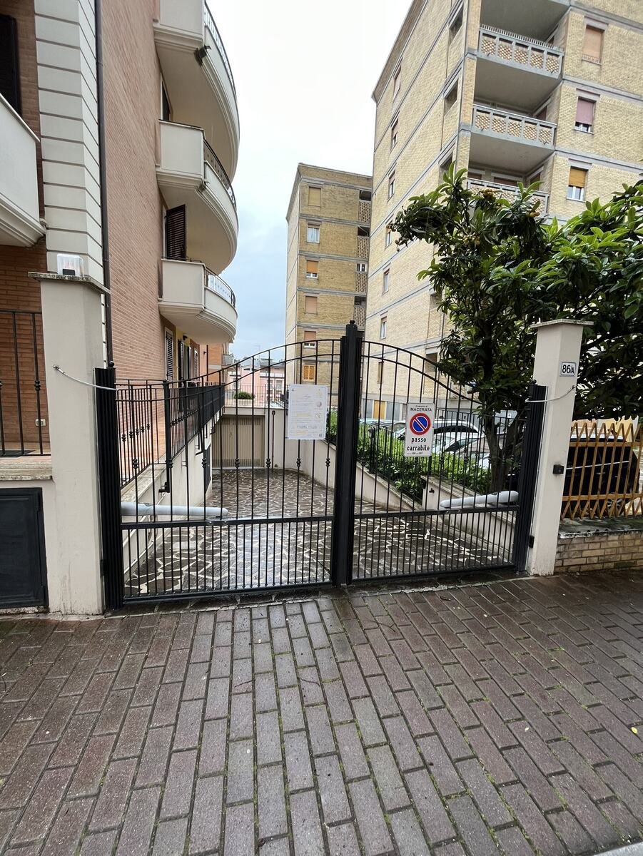 Automazioni e porte garage a Appignano