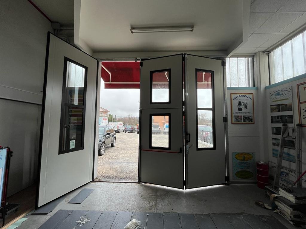 Porte a libro a Appignano