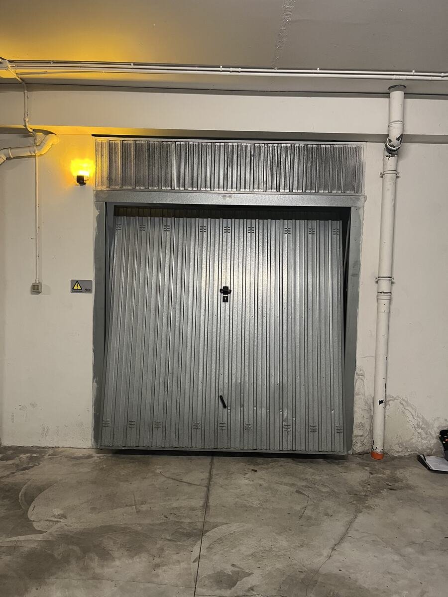 Porte basculanti a Montecosaro – foto 3