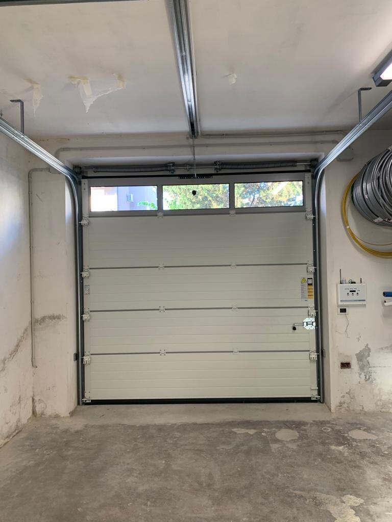Porte sezionali a Corridonia – foto 4