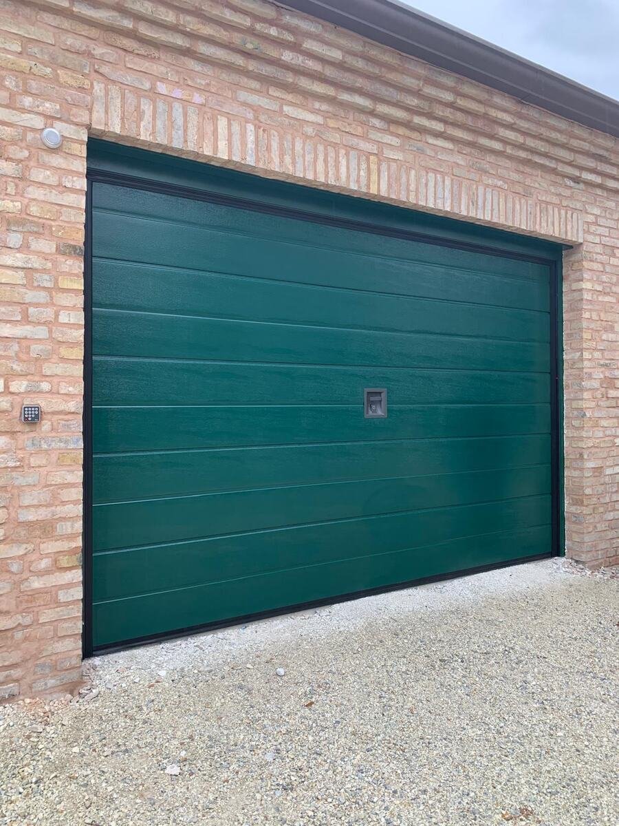 Automazioni e porte garage a Montecassiano